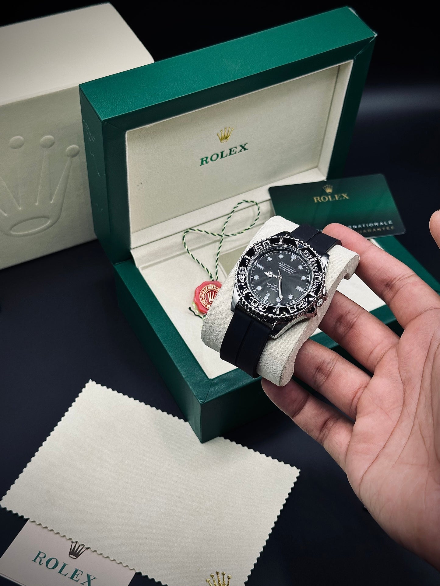 Roley submariner magnetic lock (silicone straps)