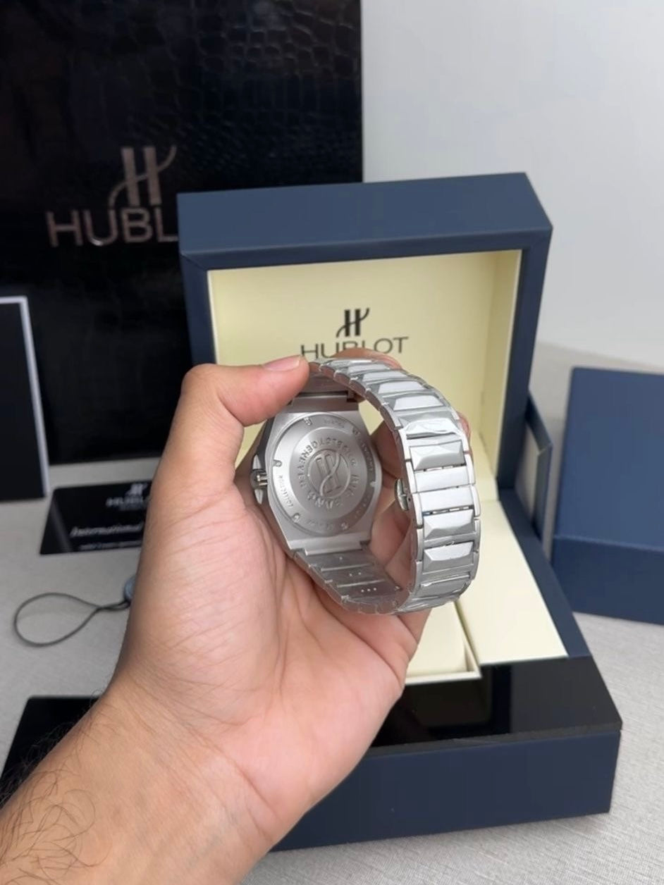 Hublot Cut